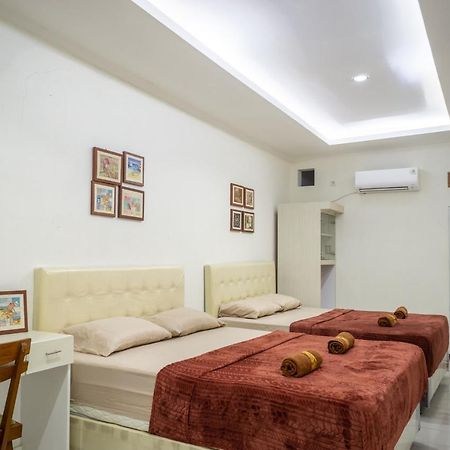 Hotel Zenrra House Bandung Exterior foto