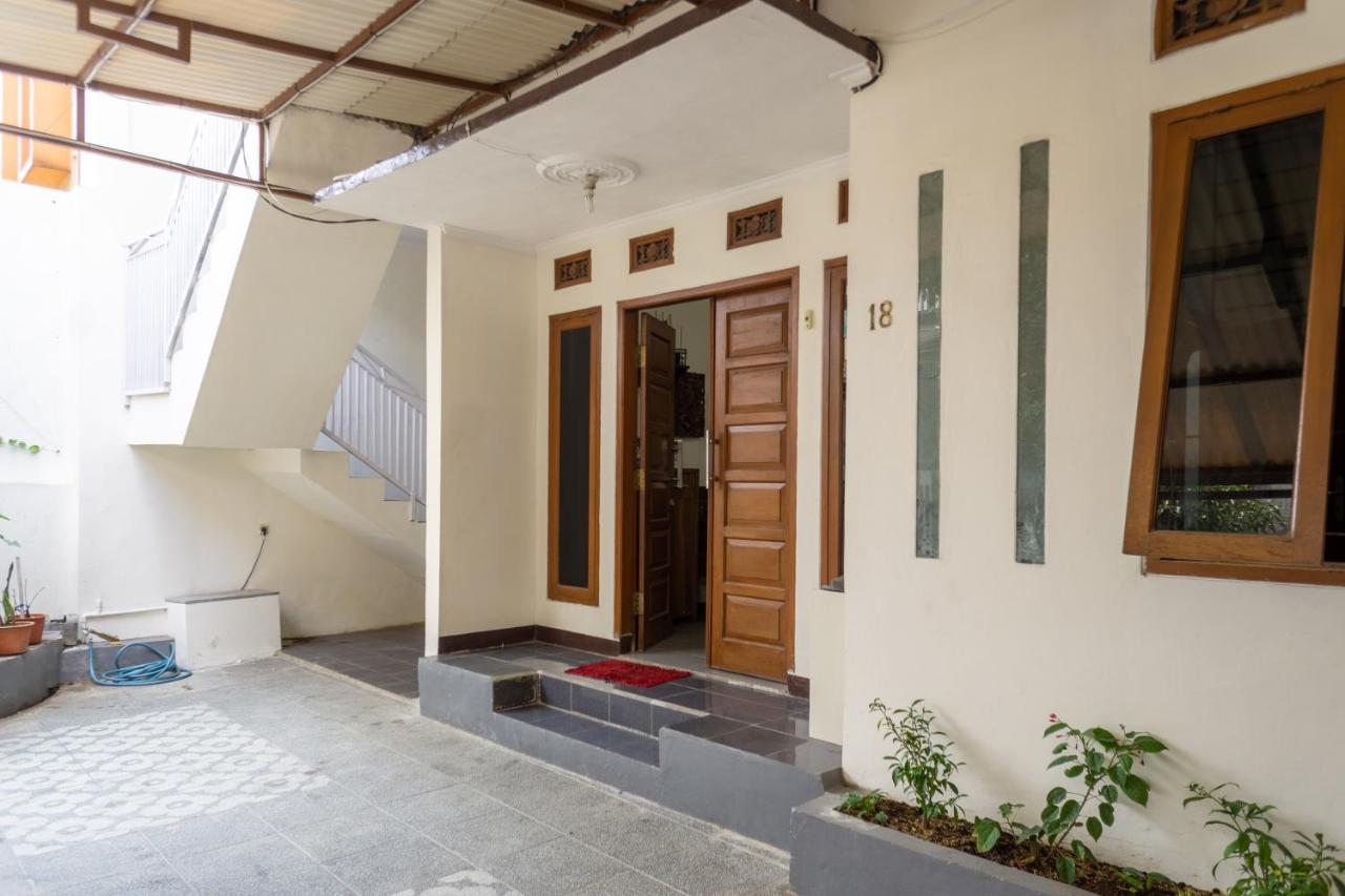 Hotel Zenrra House Bandung Exterior foto