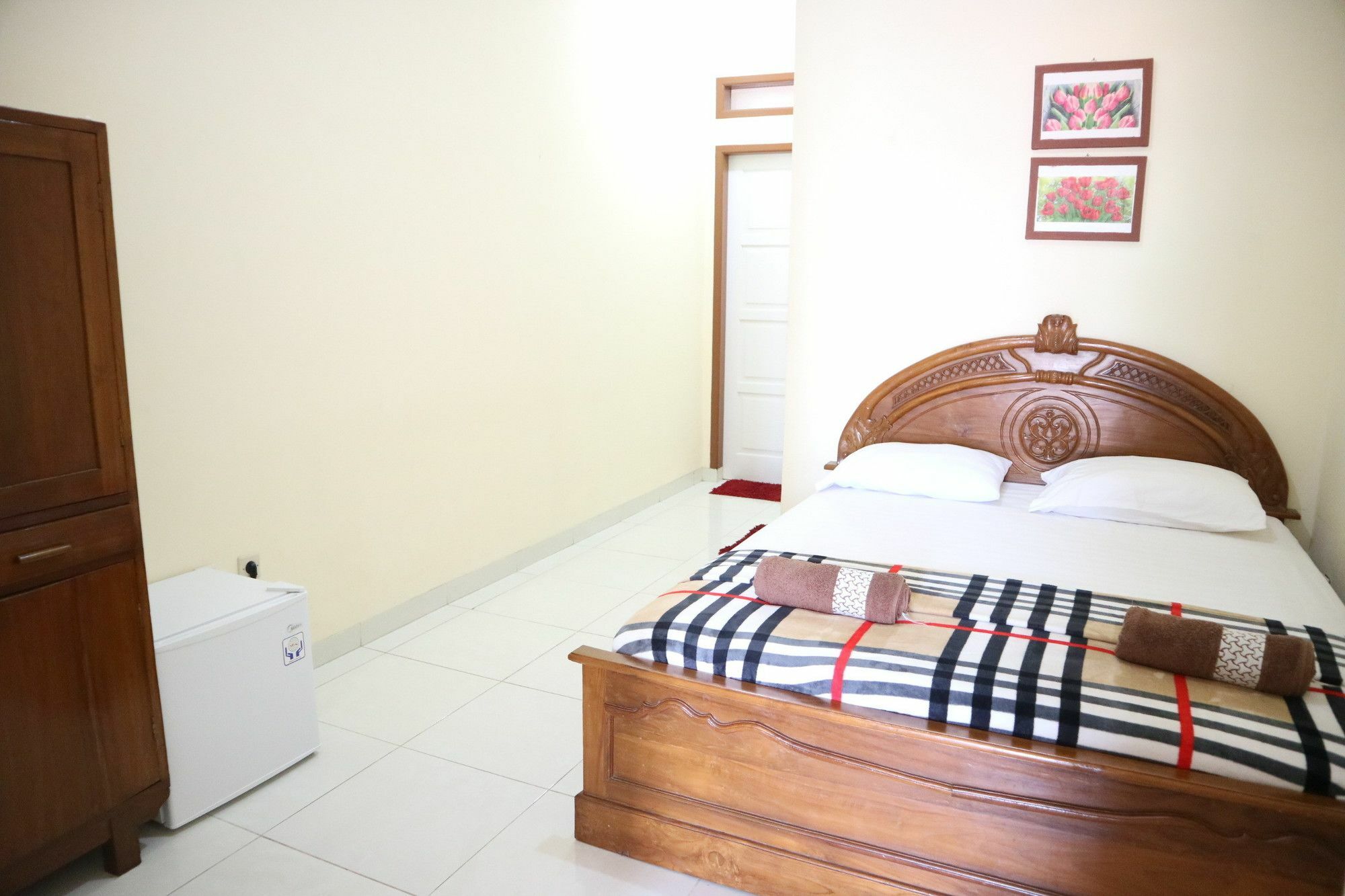 Hotel Zenrra House Bandung Exterior foto