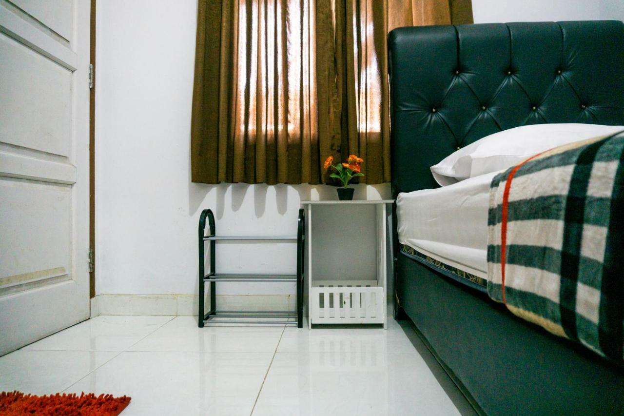 Hotel Zenrra House Bandung Exterior foto